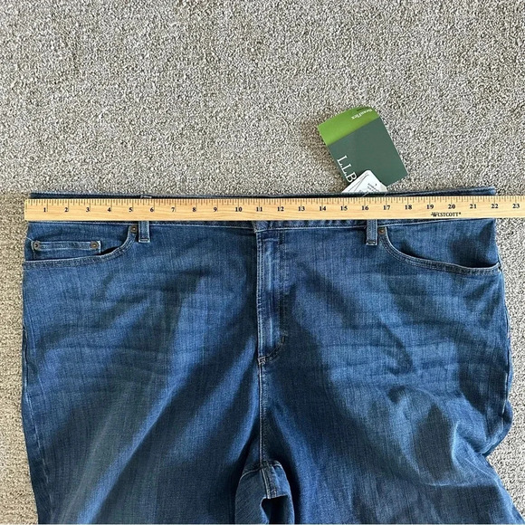 L.L.Bean Women's BeanFlex Straight-Leg Jeans Size 24W - Picture 6 of 9
